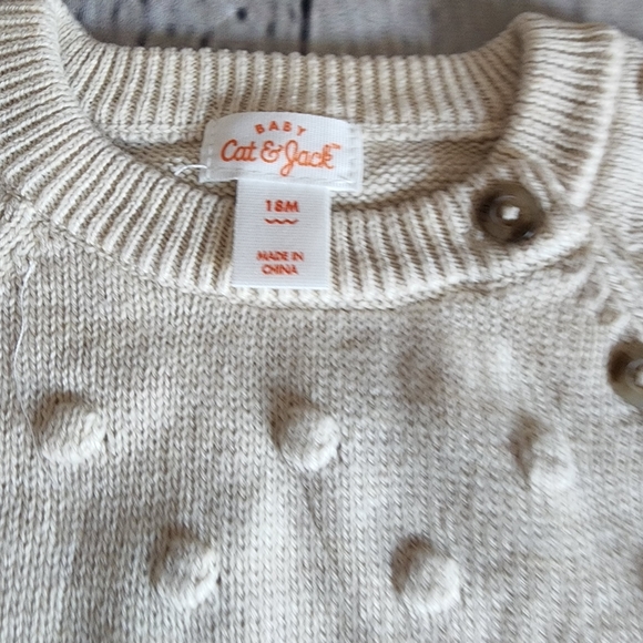 Beige bubble knit baby set cat and Jack 18 months - Picture 4 of 11